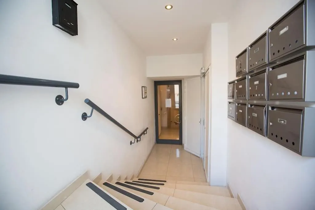 Spinola Bay Large 1 Bedroom Apartment For 4 Saint Julian's